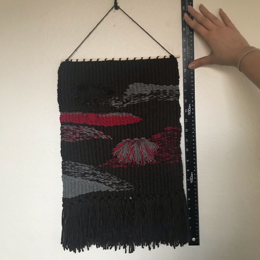Hand made woven wall hanging tapestry - Picture 5 of 6